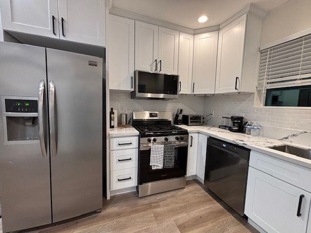 9221 Valjean Ave - Photo 2 of 10