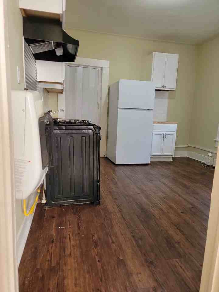 101 North 11th Avenue #B - Photo 6 of 6