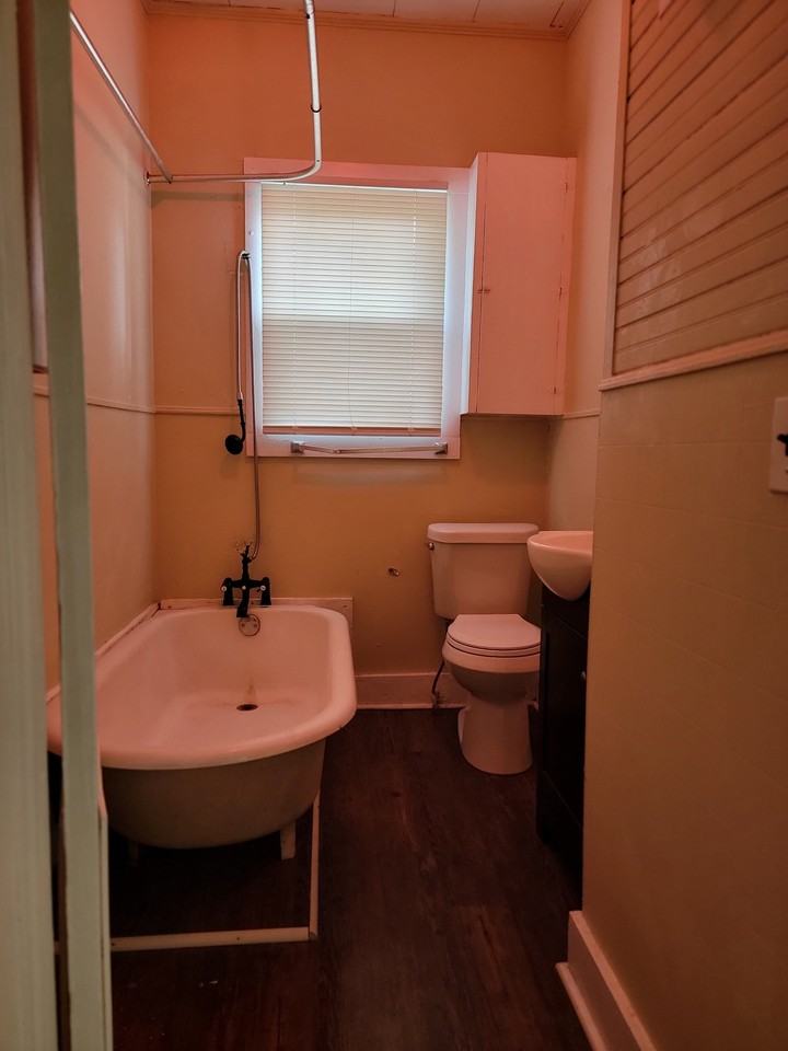 101 North 11th Avenue #B - Photo 3 of 6