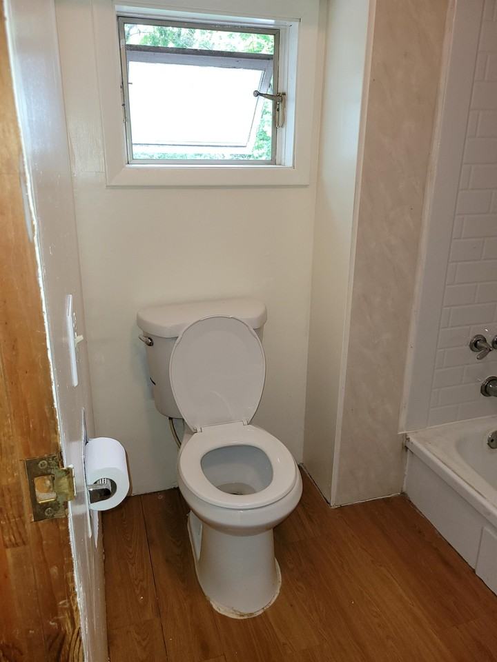 137 1/2 Canandaigua St - Photo 2 of 21