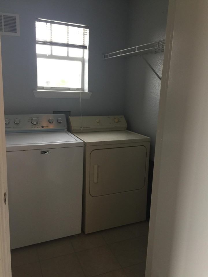 2210 Grand Cayman Ct #1 - Photo 5 of 36