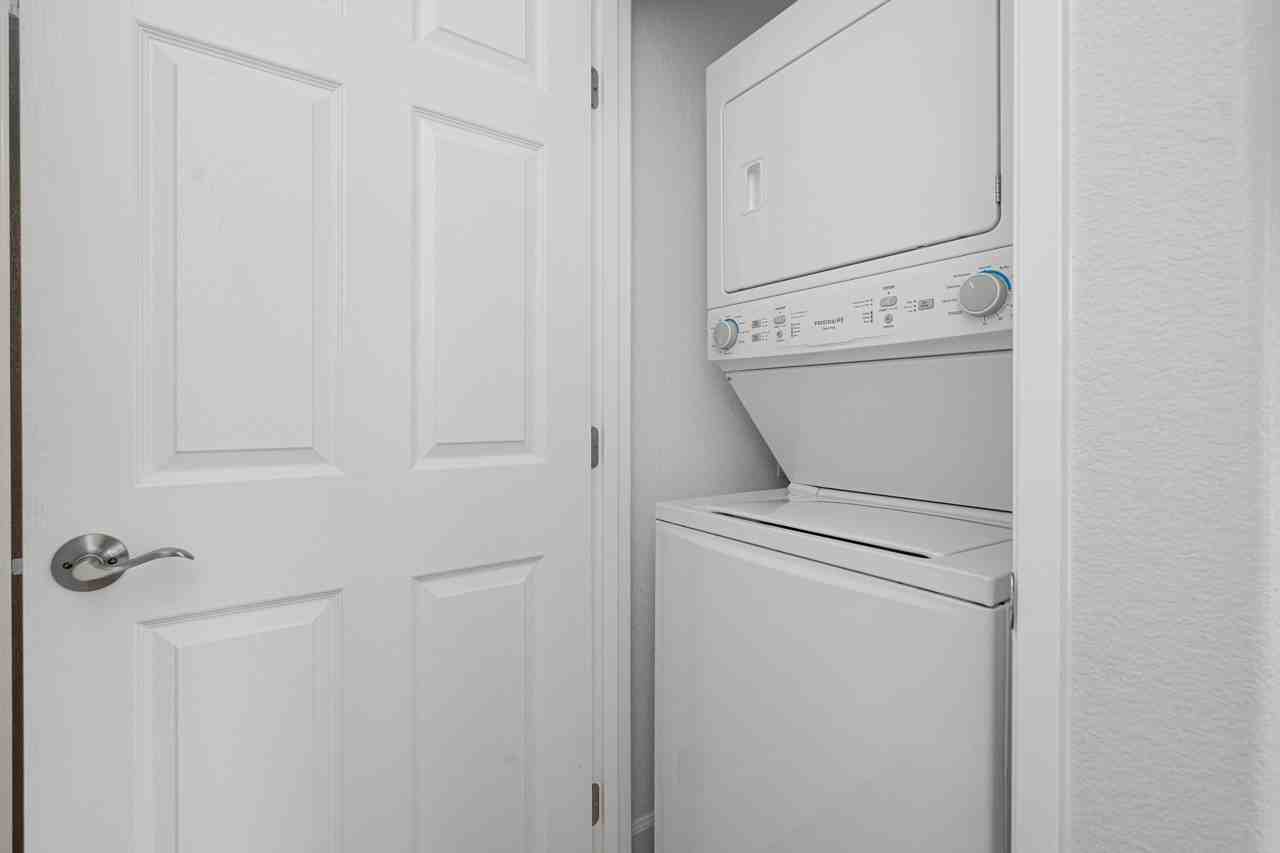 4310 Nabal Dr - Photo 6 of 31