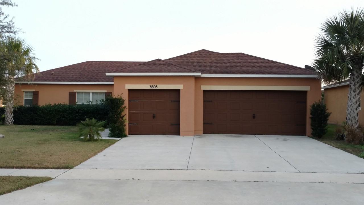 4030 Marina Isle Dr - Photo 3 of 48