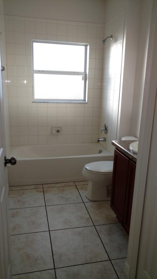 4030 Marina Isle Dr - Photo 2 of 48