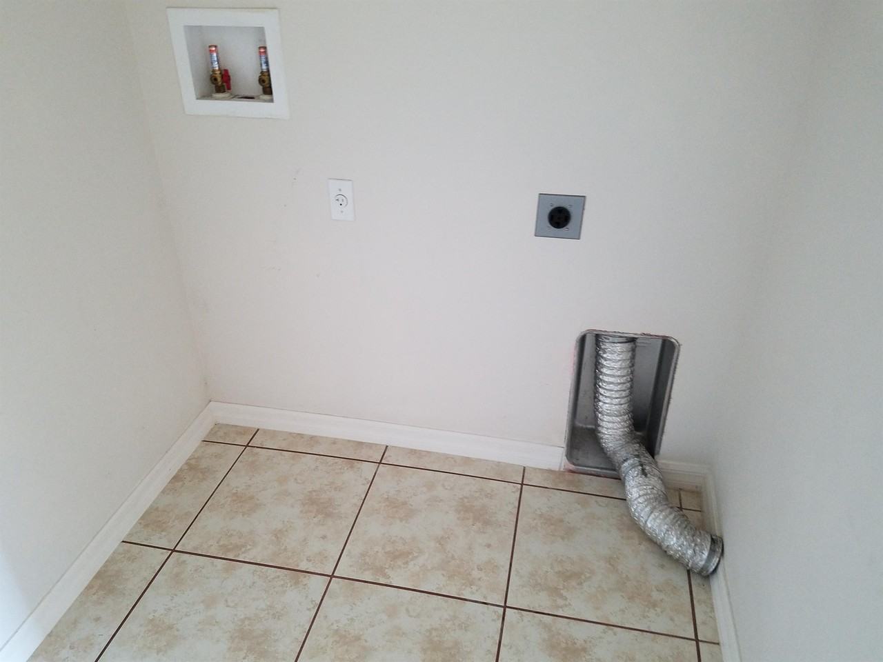 4030 Marina Isle Dr - Photo 5 of 48