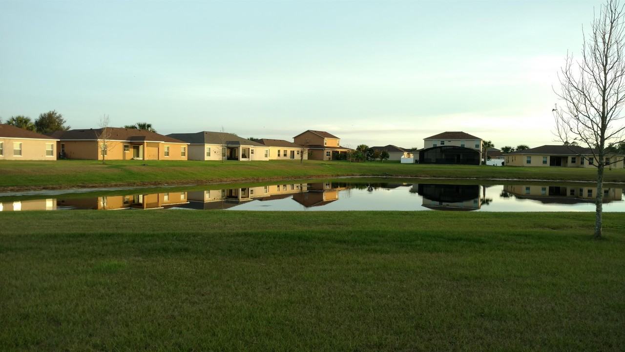 4030 Marina Isle Dr - Photo 7 of 48