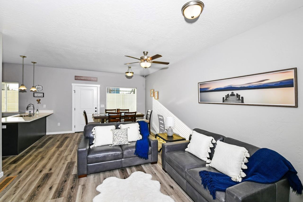 521 Creative Way ##1 - Photo 2 of 10