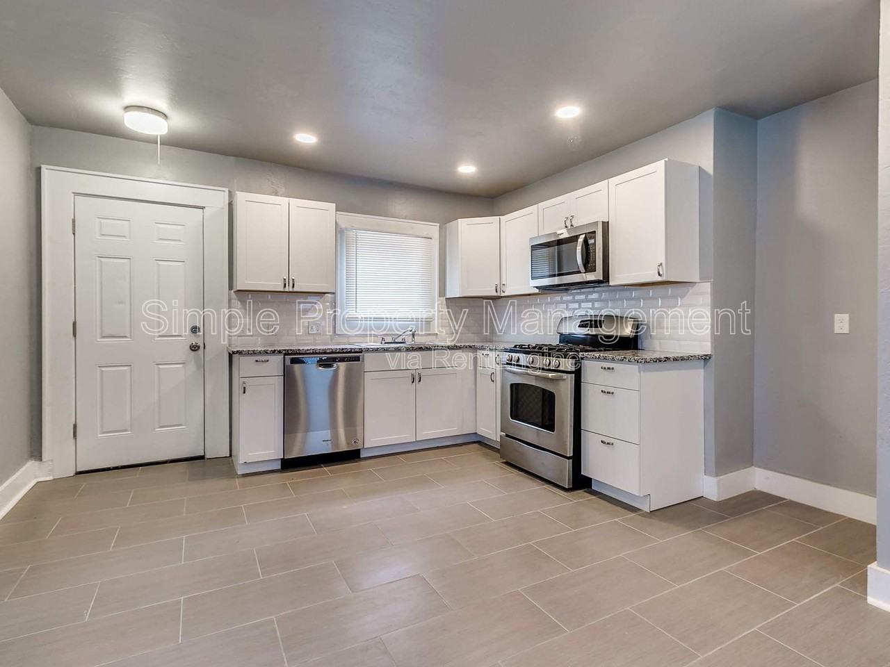 4326 N Blackwelder Ave - Photo 7 of 18