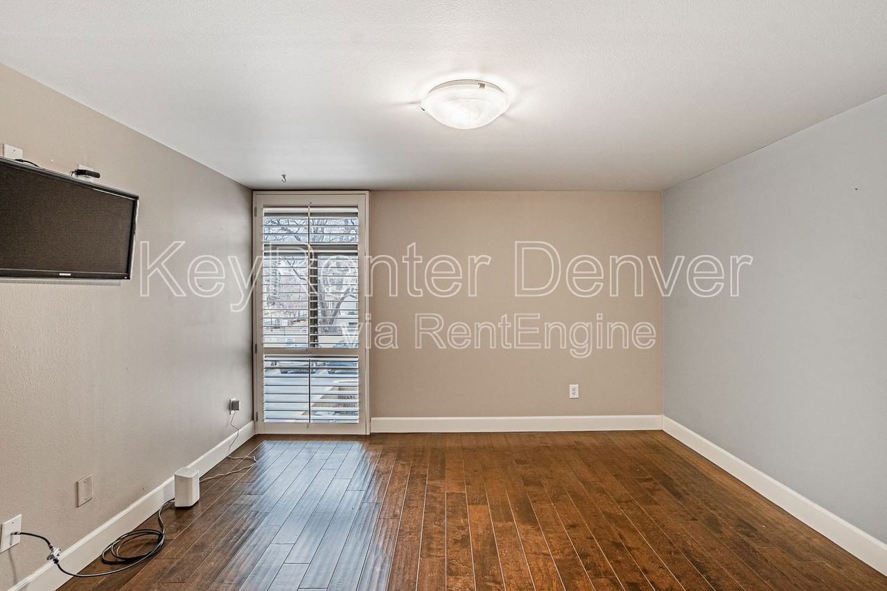 800 N Pearl St #202 - Photo 3 of 44