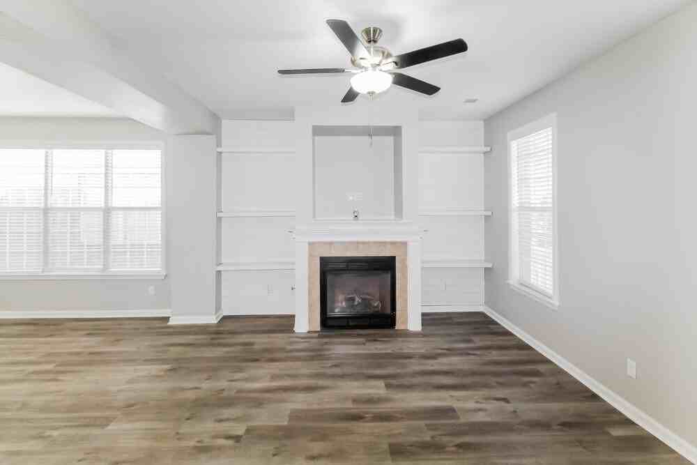 8565 Griffin Park Dr - Photo 5 of 17