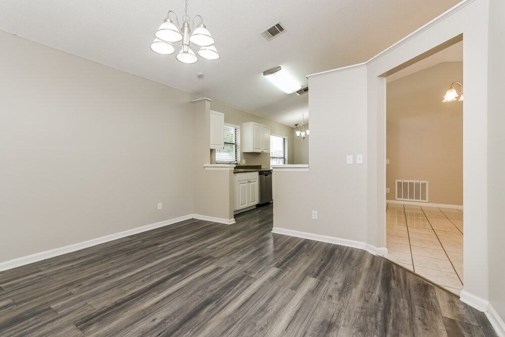 1418 Mona Dr - Photo 6 of 16