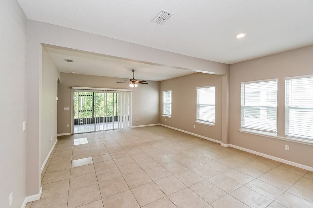 10992 Haws Ln - Photo 3 of 16