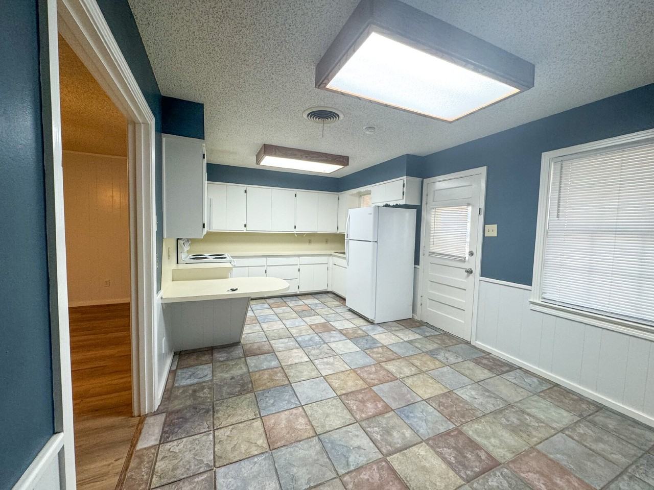 3306 36th St - Photo 4 of 13