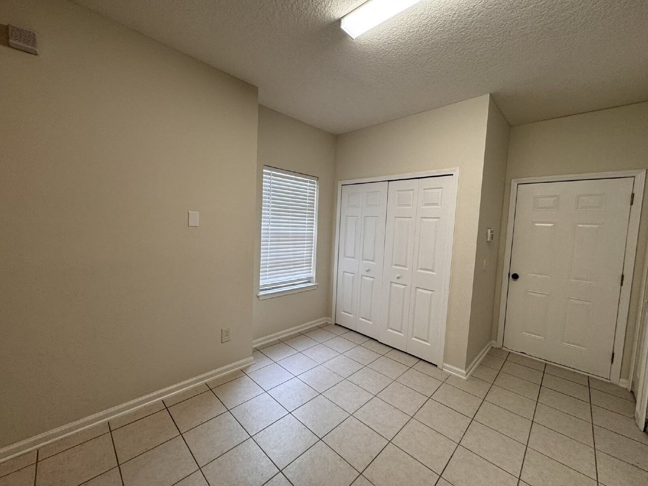 485 Scrub Jay Dr - Photo 3 of 10