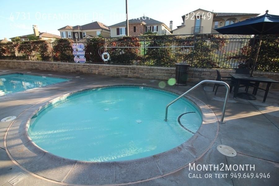 4731 Oceanridge Dr - Photo 5 of 31