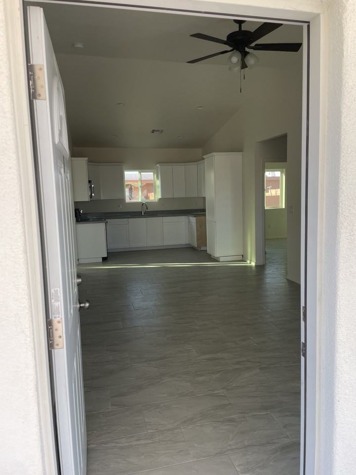 472 Caribe Ct #A - Photo 2 of 7