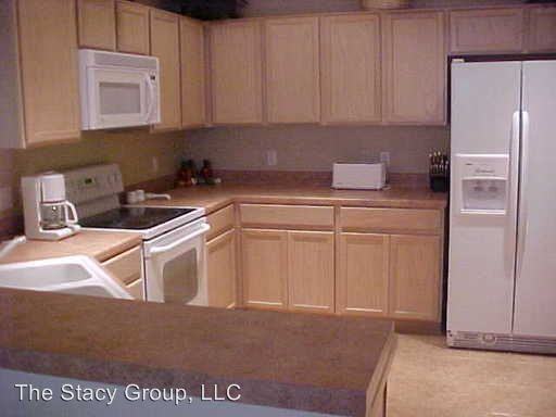306 Bonham Loop - Photo 3 of 13