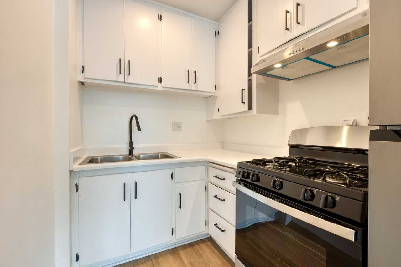 10015 Alondra Blvd #4 - Photo 2 of 5