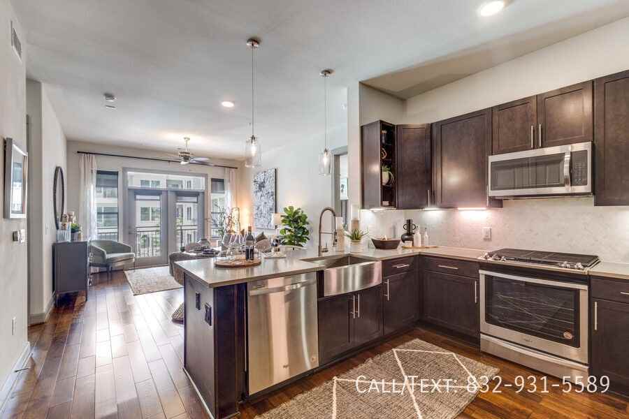 5195 Hidalgo St #AL5 - Photo 3 of 12