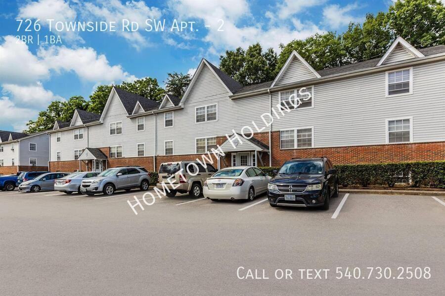 726 Townside Rd Sw #2 - Photo 2 of 11