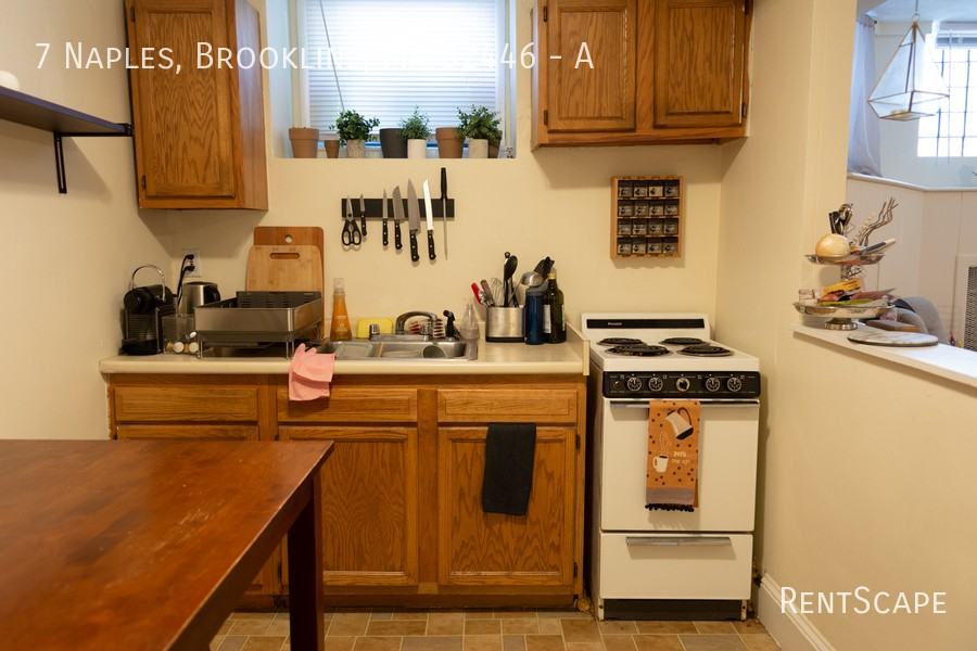 7 Naples, Brookline, MA 02446 #A - Photo 3 of 6