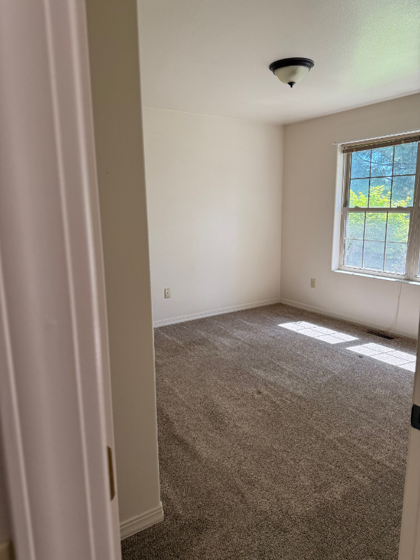 3952 Houk Way - Photo 2 of 20
