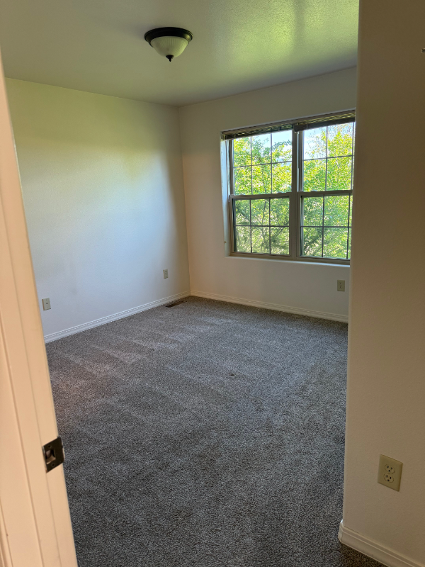3952 Houk Way - Photo 3 of 20