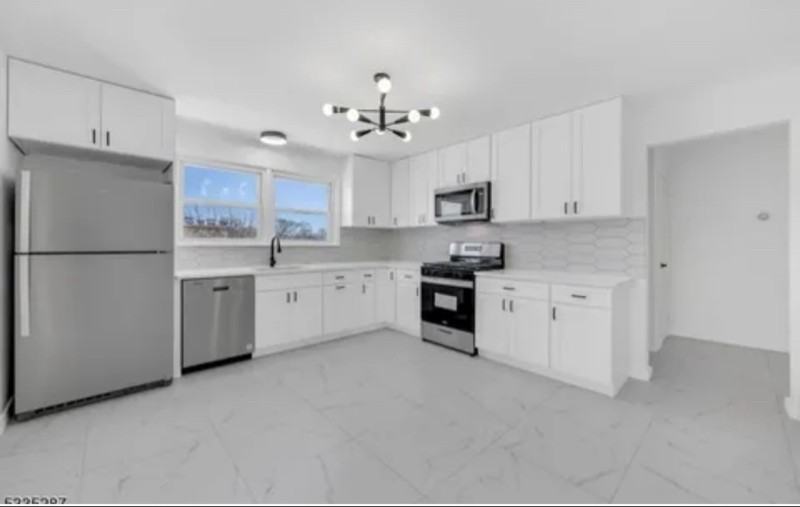 114 King St #3 - Photo 2 of 8