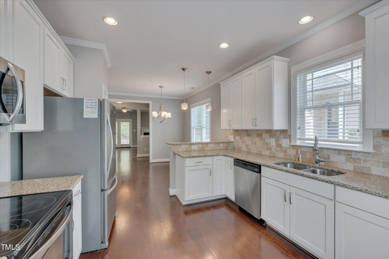 300 Mariah Towns Way - Photo 3 of 21