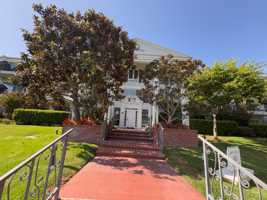 featured image of 300 Cagney Ln