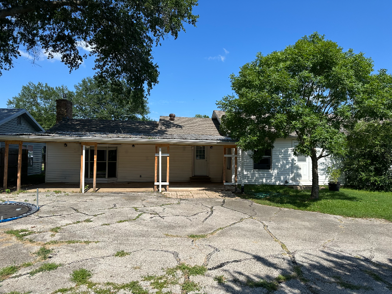 101 Mary Grace St - Photo 3 of 8