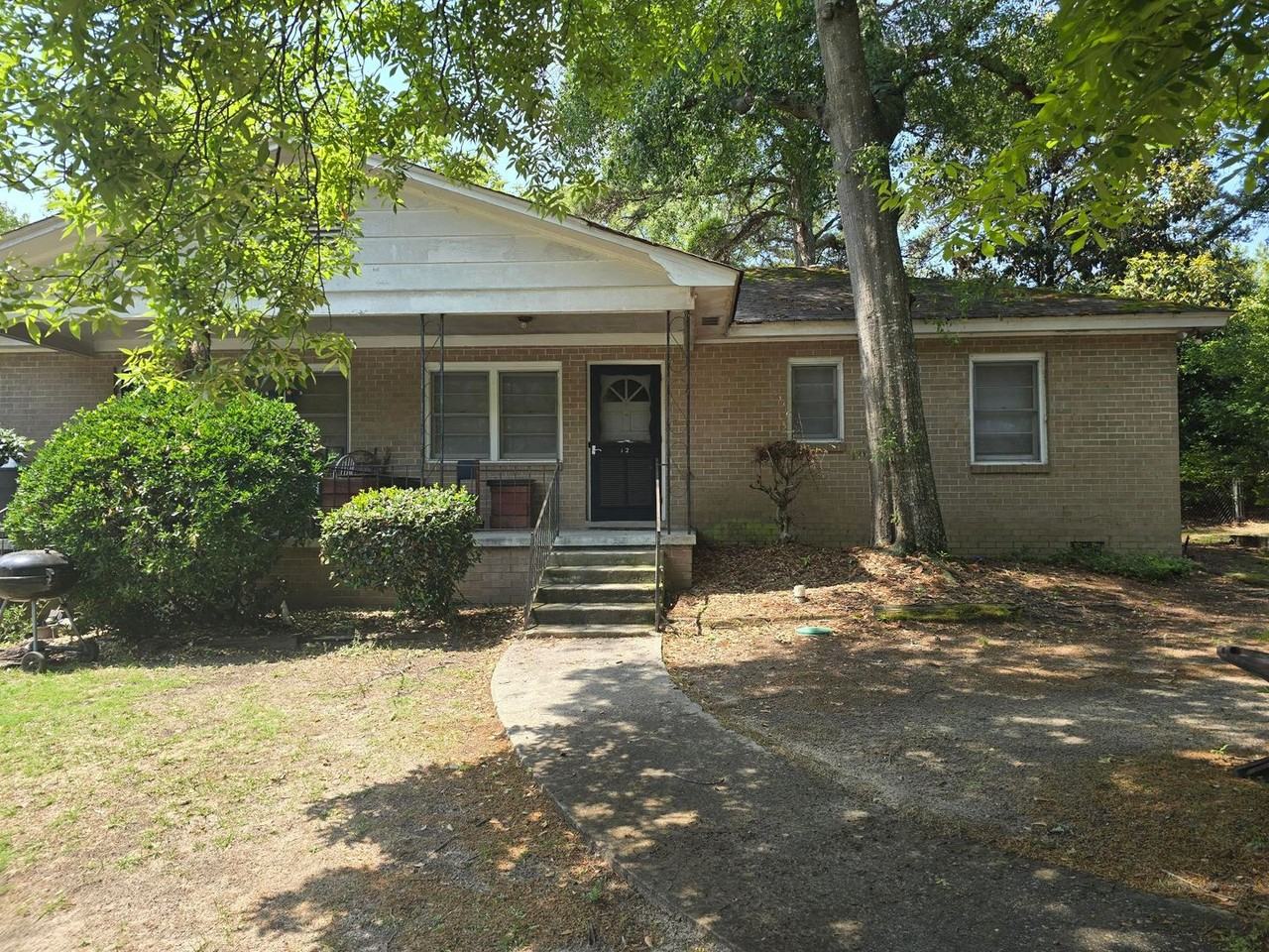 12 Joyce Ct - Photo 2 of 10