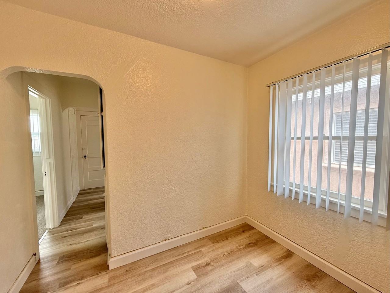 3210 Chamoune Ave - Photo 4 of 8