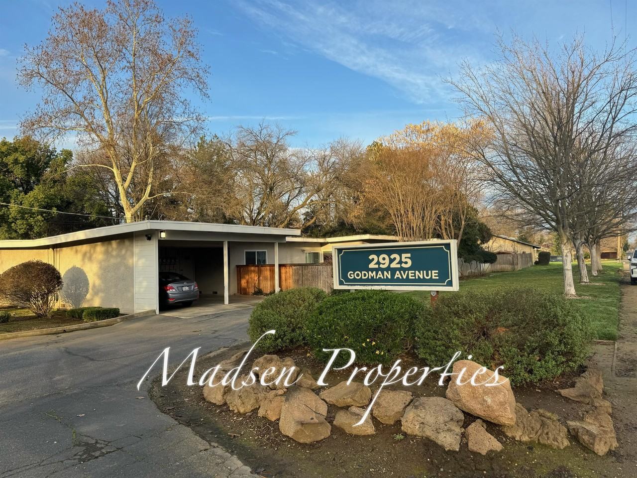 2925 Godman Avenue - Photo 3 of 24