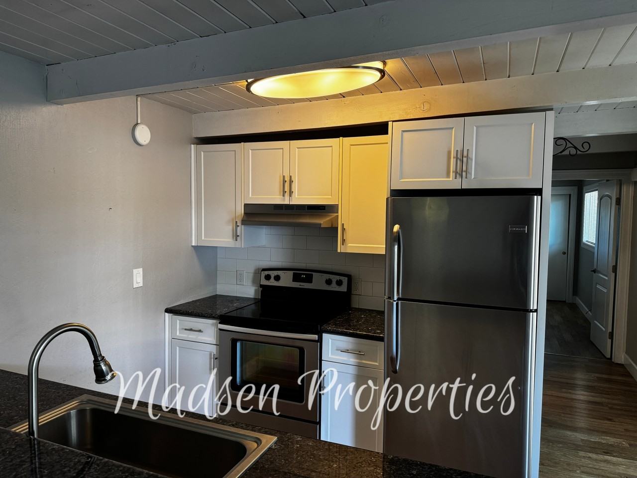 2925 Godman Avenue - Photo 7 of 24