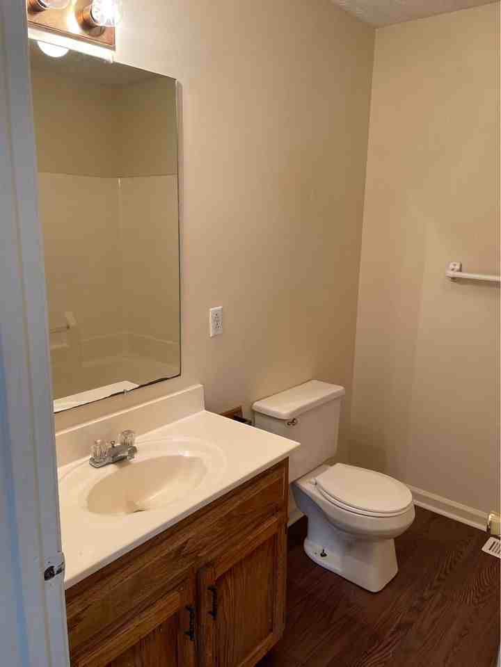 122 Alycia Drive - Photo 2 of 10