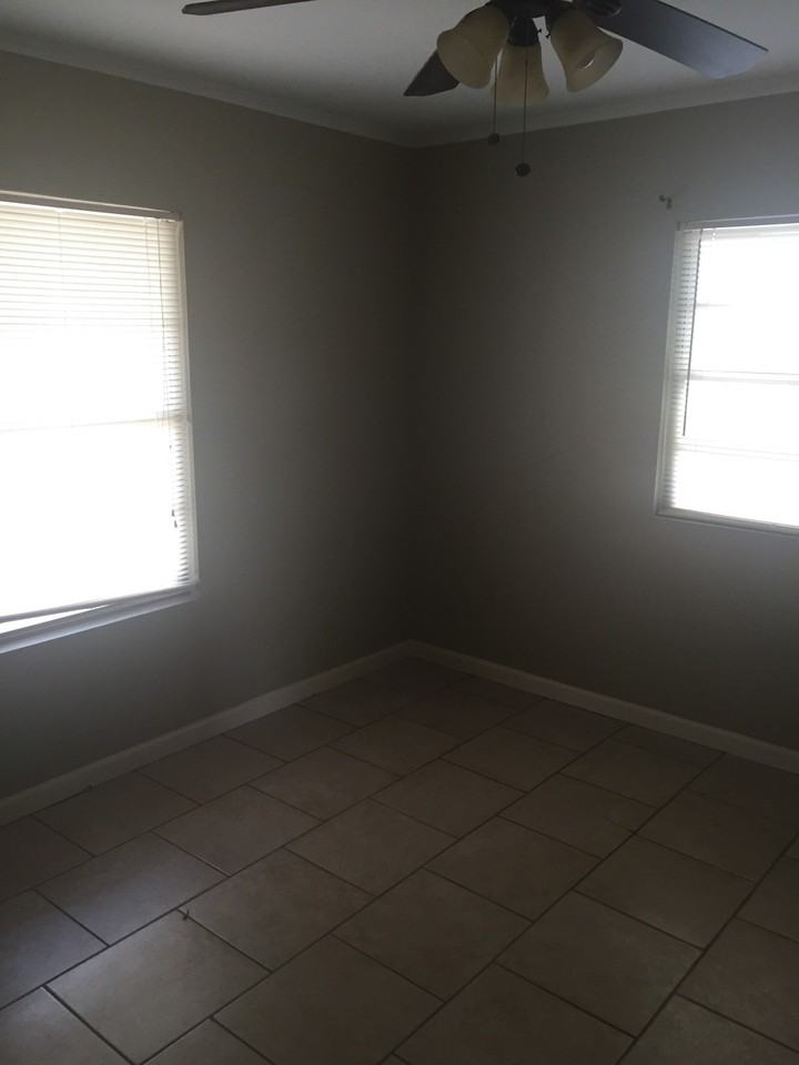 Del Papa Apt. - Photo 5 of 6