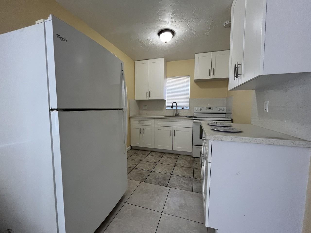 5600 NW 15th St (REIB LLC)DO NOT SEND ANYONE WITHOUT OWNER - Photo 4 of 13