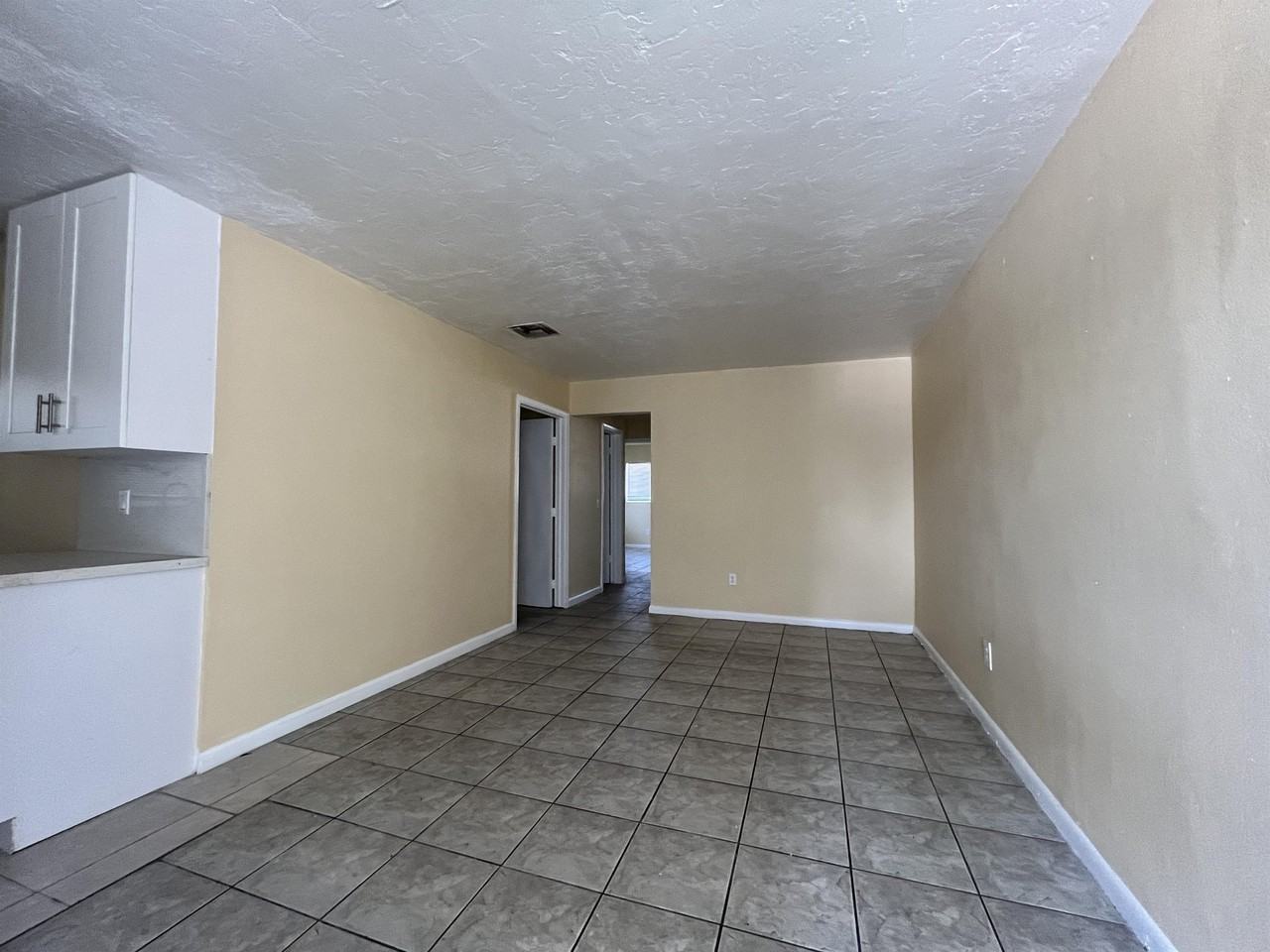 5600 NW 15th St (REIB LLC)DO NOT SEND ANYONE WITHOUT OWNER - Photo 5 of 13