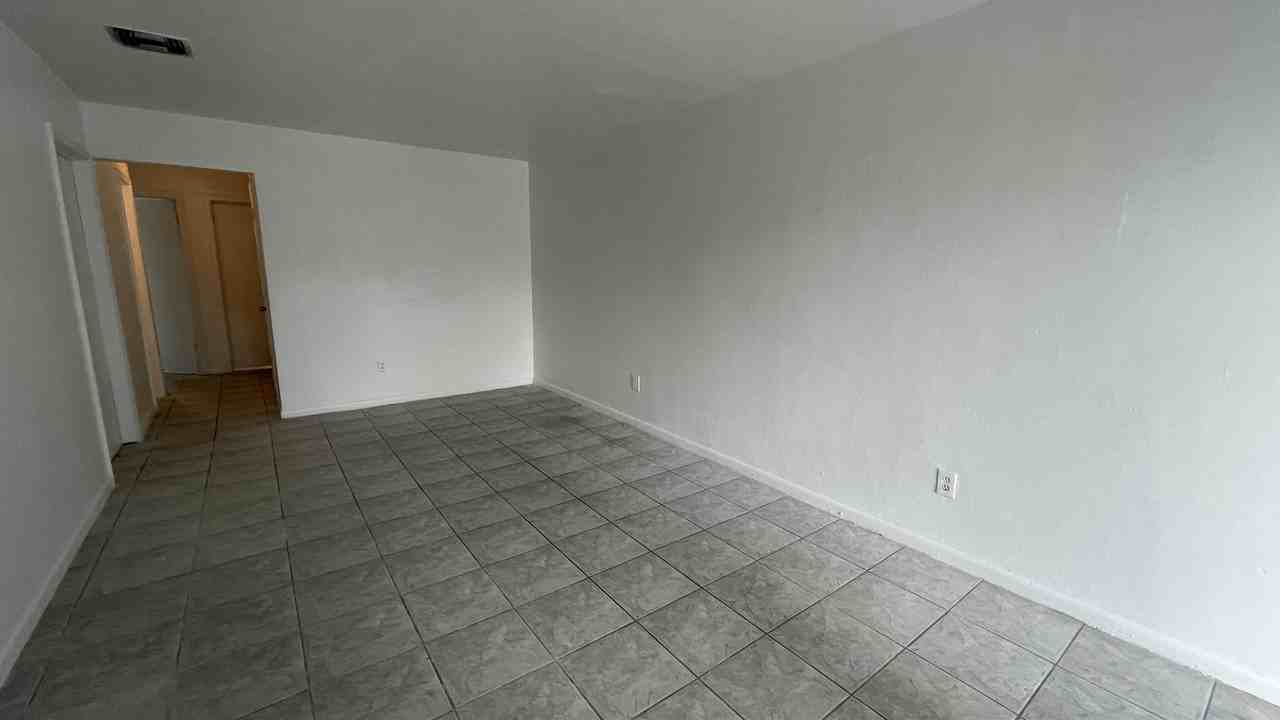 5600 NW 15th St (REIB LLC)DO NOT SEND ANYONE WITHOUT OWNER - Photo 7 of 13