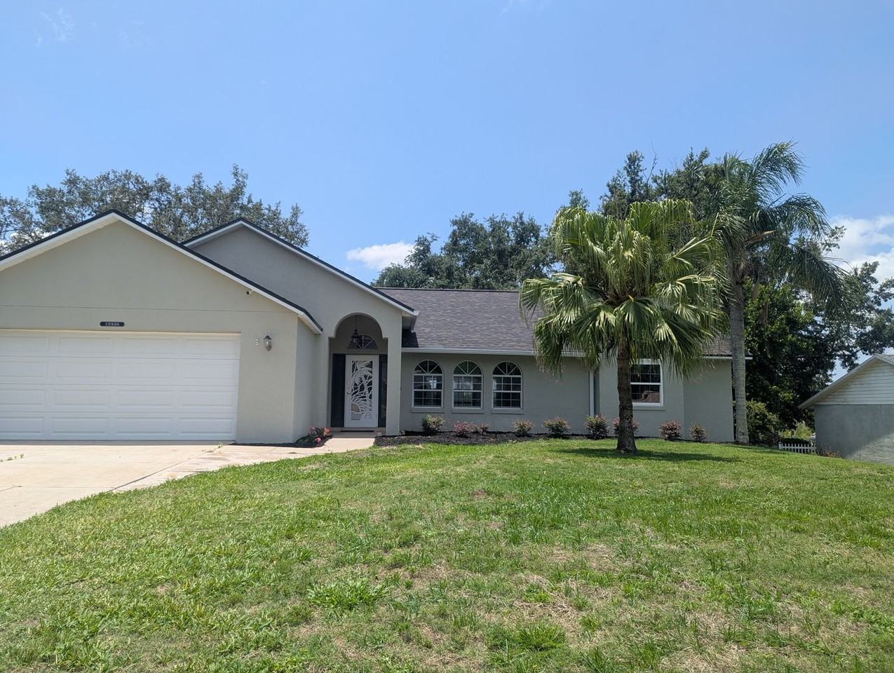 12338 Wedgefield Dr - Photo 2 of 16