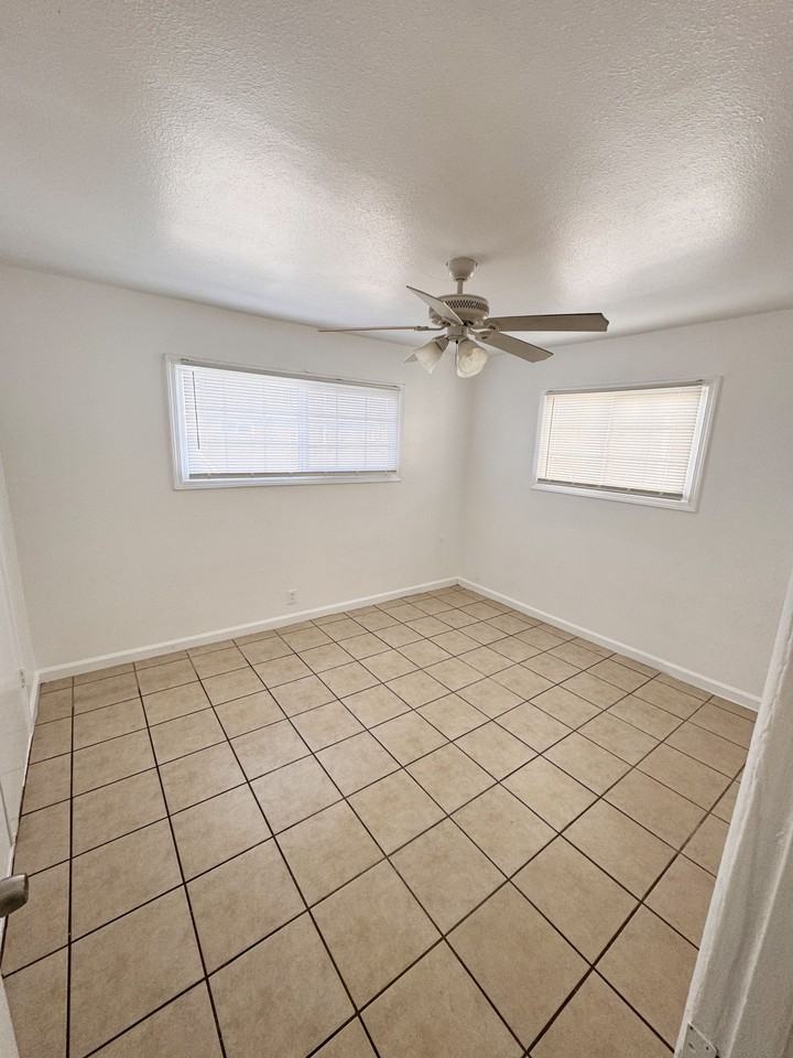 Flora - Fishburn - Photo 7 of 15