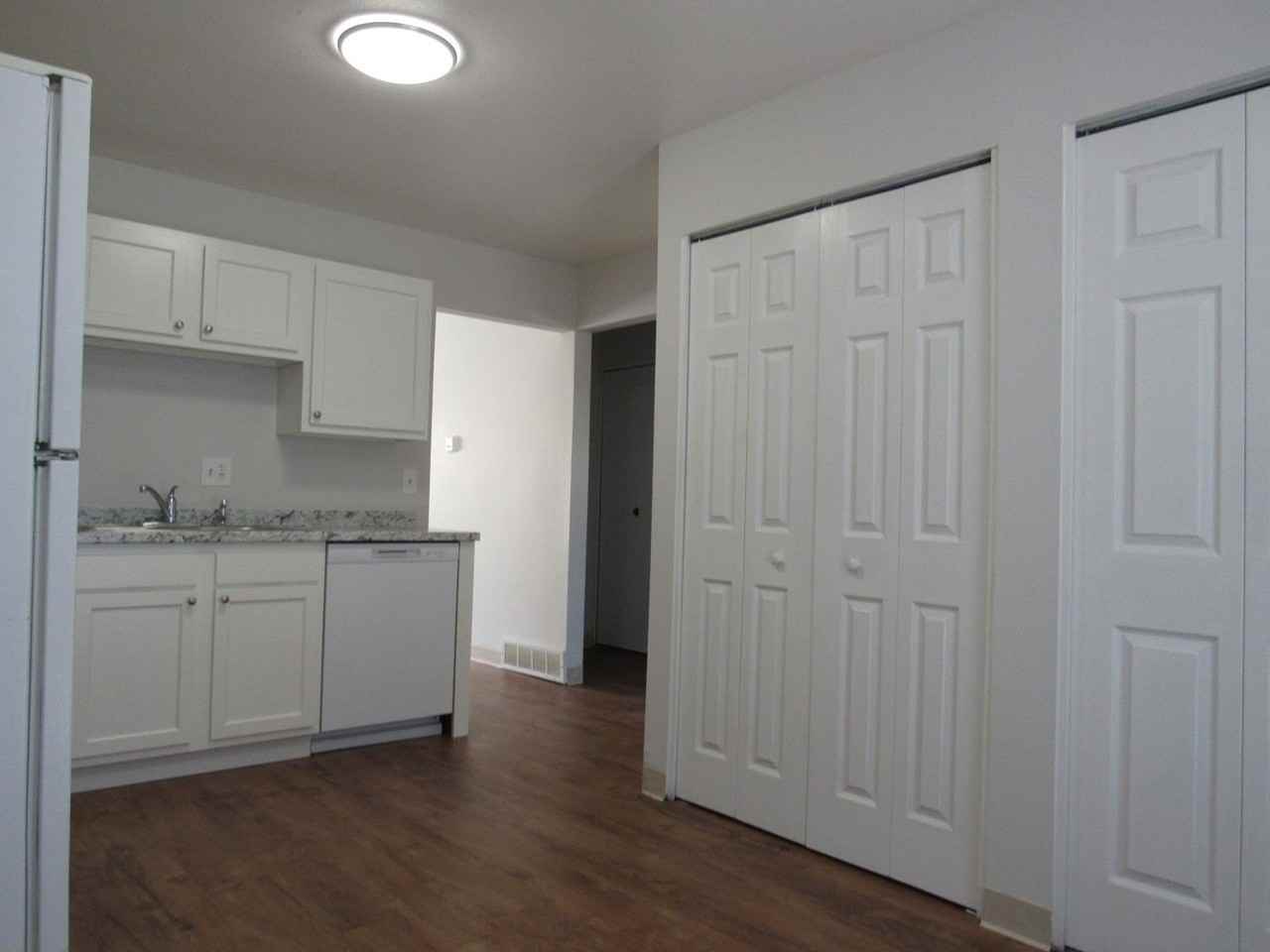 5711 W 92nd Ave #13 - Photo 4 of 28