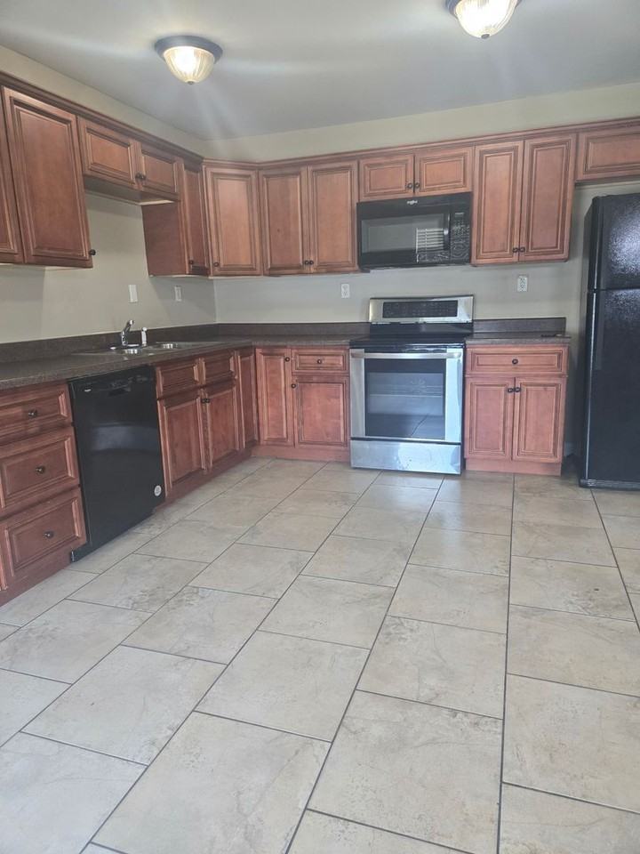 128 Madison Spgs - Photo 3 of 19