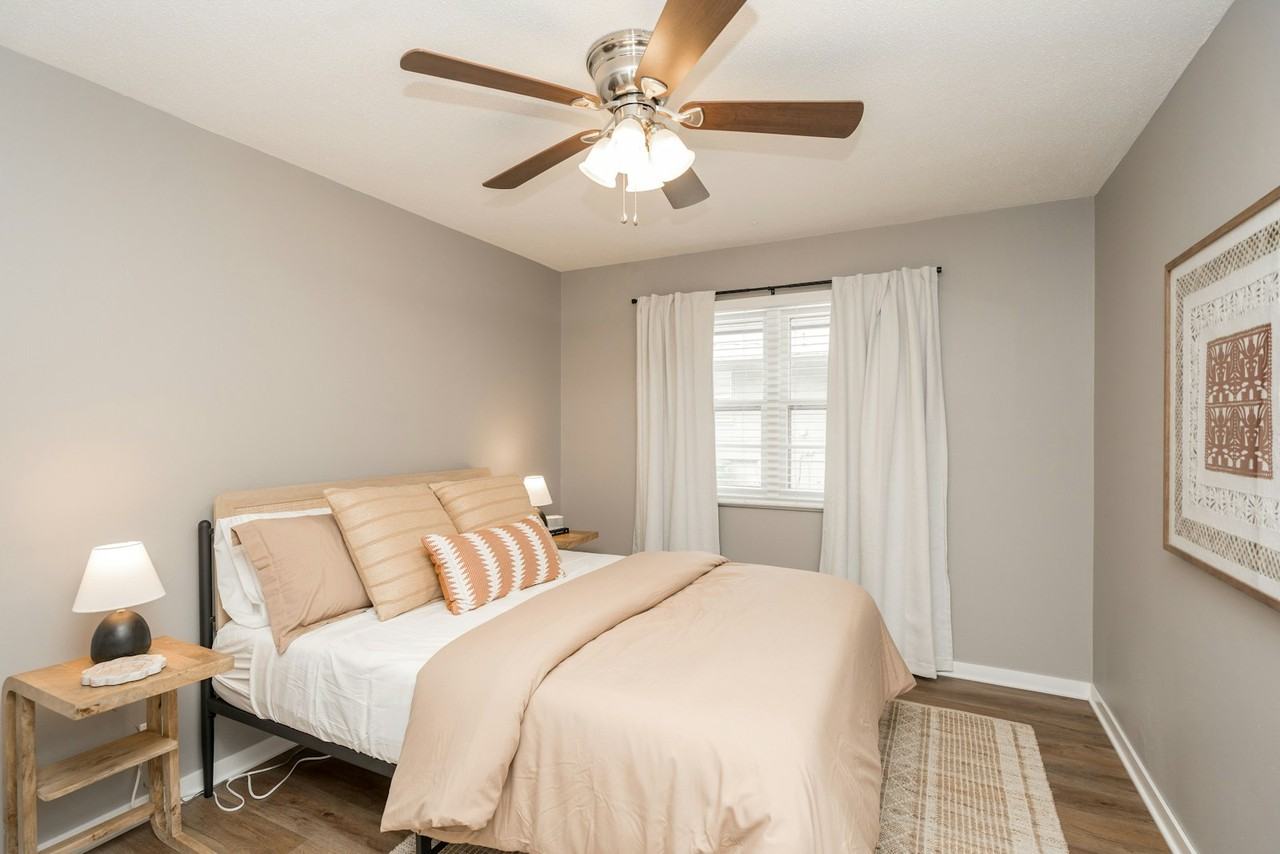 3013 67th Street - Photo 3 of 23