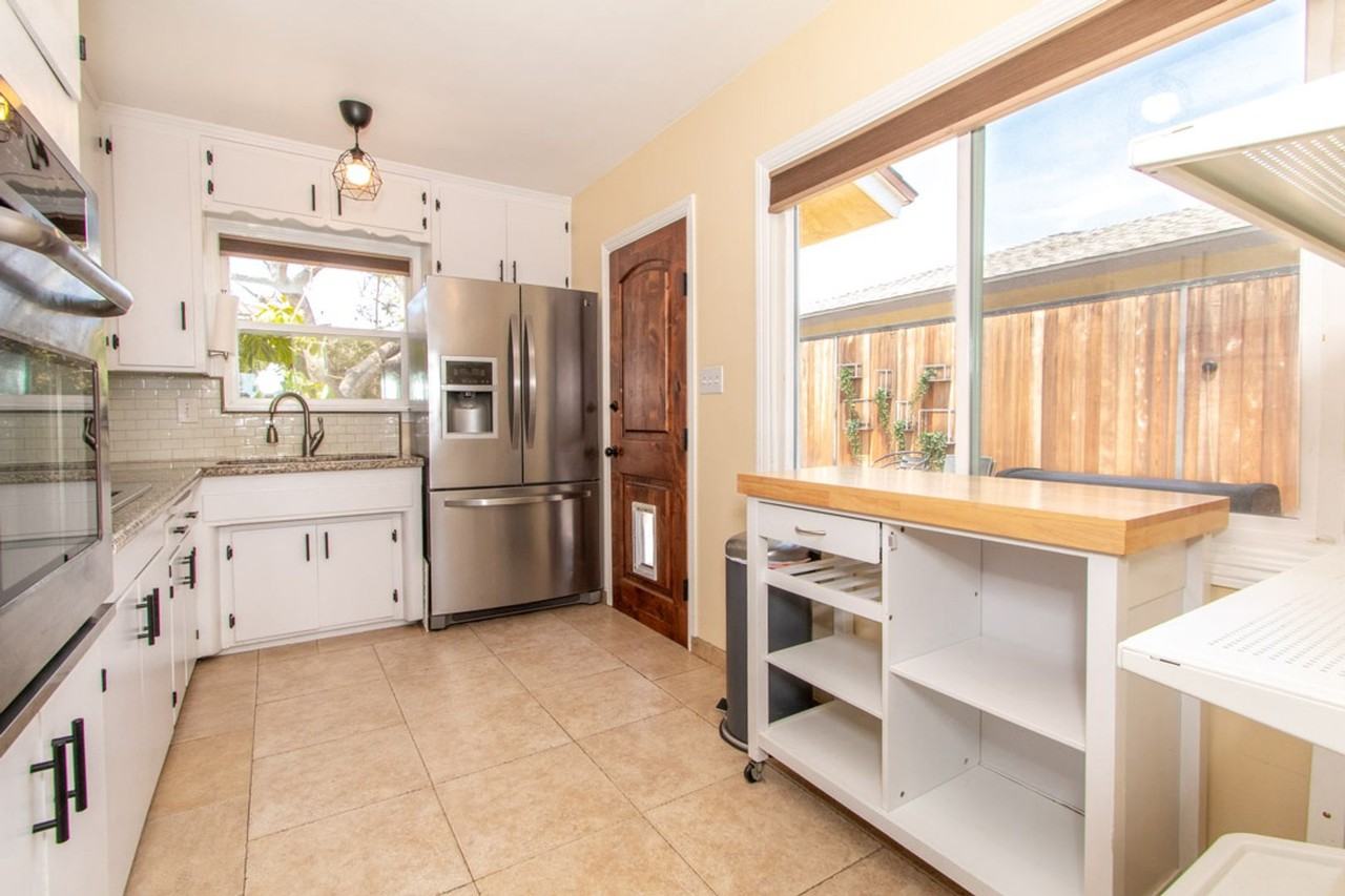 3554 Ivy St - Photo 6 of 15
