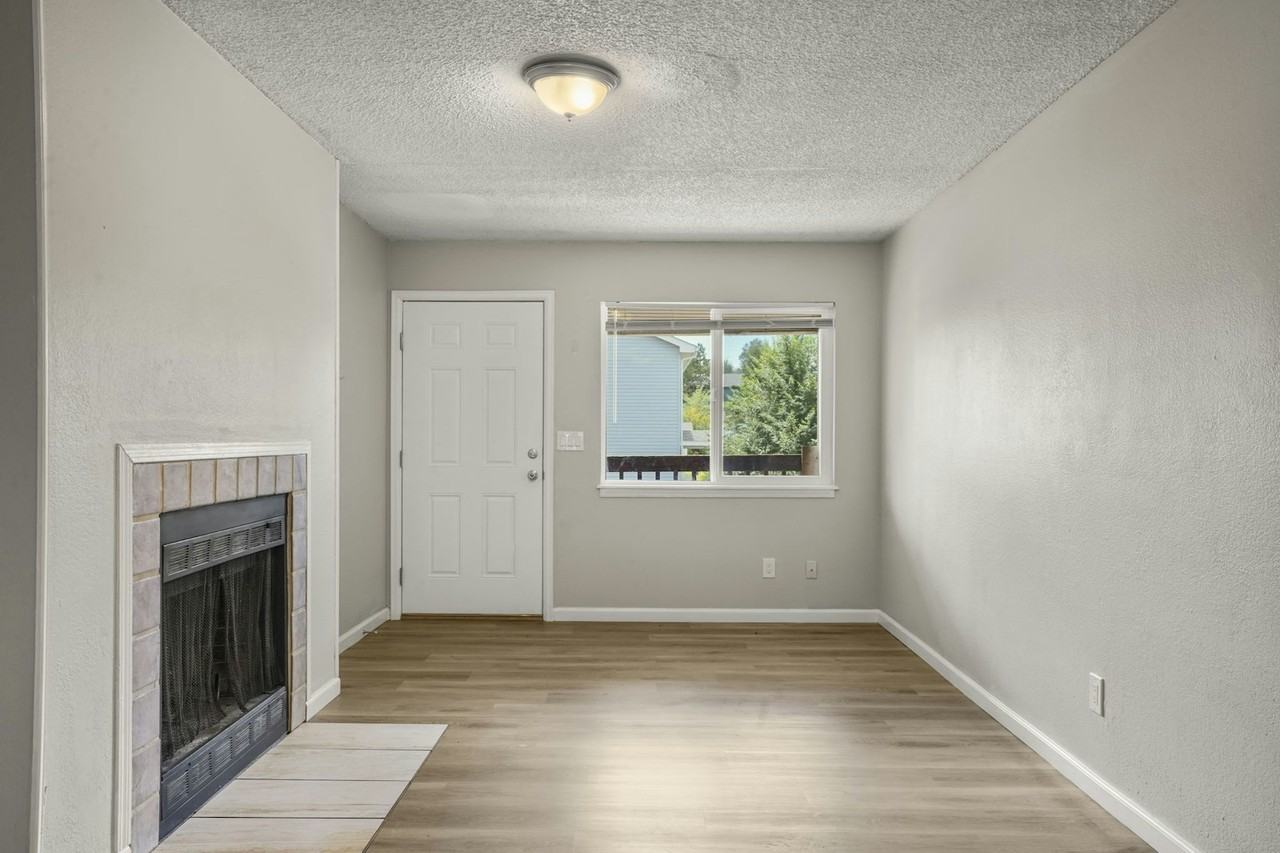 1120 Mazatlan Cir, Unit A - Photo 2 of 19