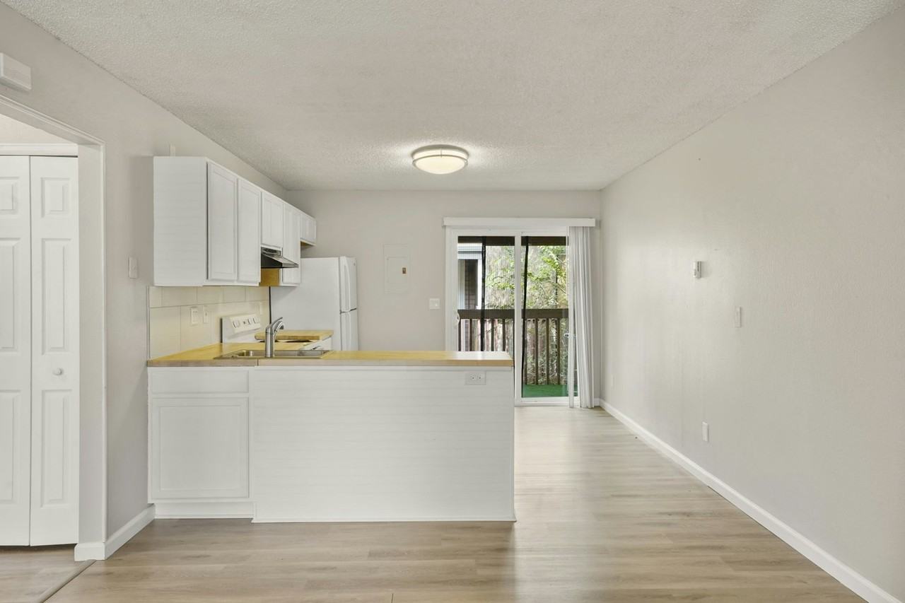 1120 Mazatlan Cir, Unit A - Photo 3 of 19