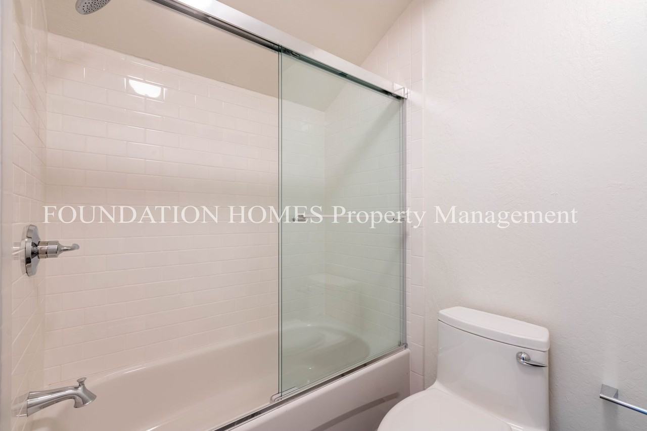 74 Windstone Dr - Photo 6 of 17