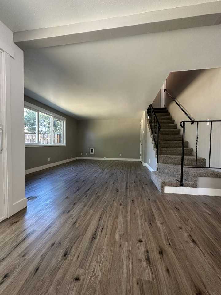 605 Andrew Street, Unit A - Photo 2 of 13